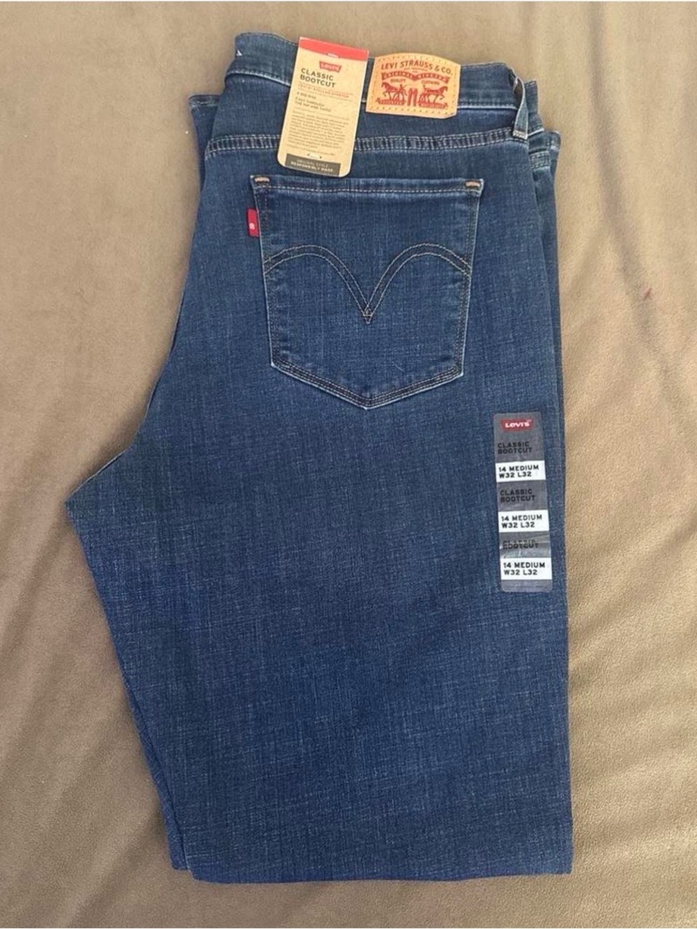 Levi’s Women’s Classic Bootcut Jeans Sz 14 Medium W32 L32 Mid Rise Stretch Denim
